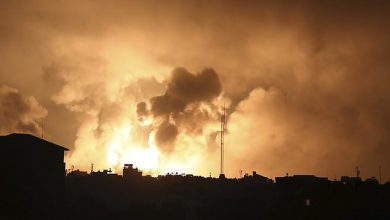 Israel displaying ‘classic playbook’ of invasion tactics after communications in Gaza are cut off and massive aerial bombardment pummels Hamas, warns ex-British military intelligence officer