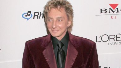 Barry Manilow is a grandfather