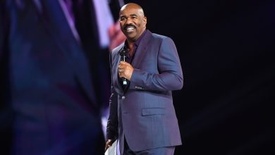The Hilarious Family Feud Moment That Drove Steve Harvey Off The Stage
